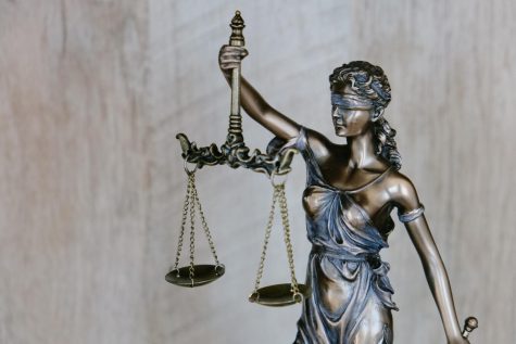 Scales of justice statue