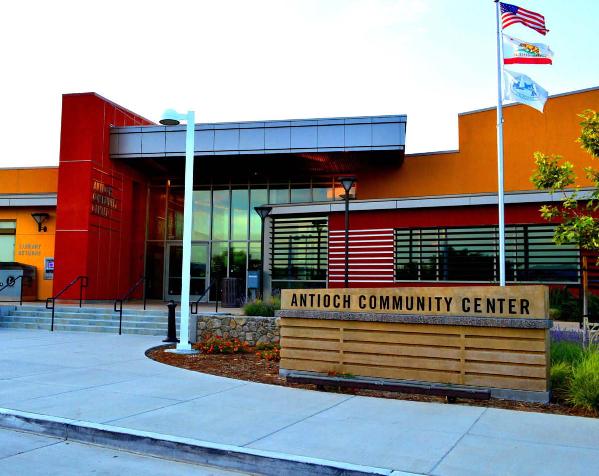 The Prewett Library is located inside the Antioch Community Center and offers books, DVDs, CDs, magazines, free Wi-Fi and computers on site and more. 
